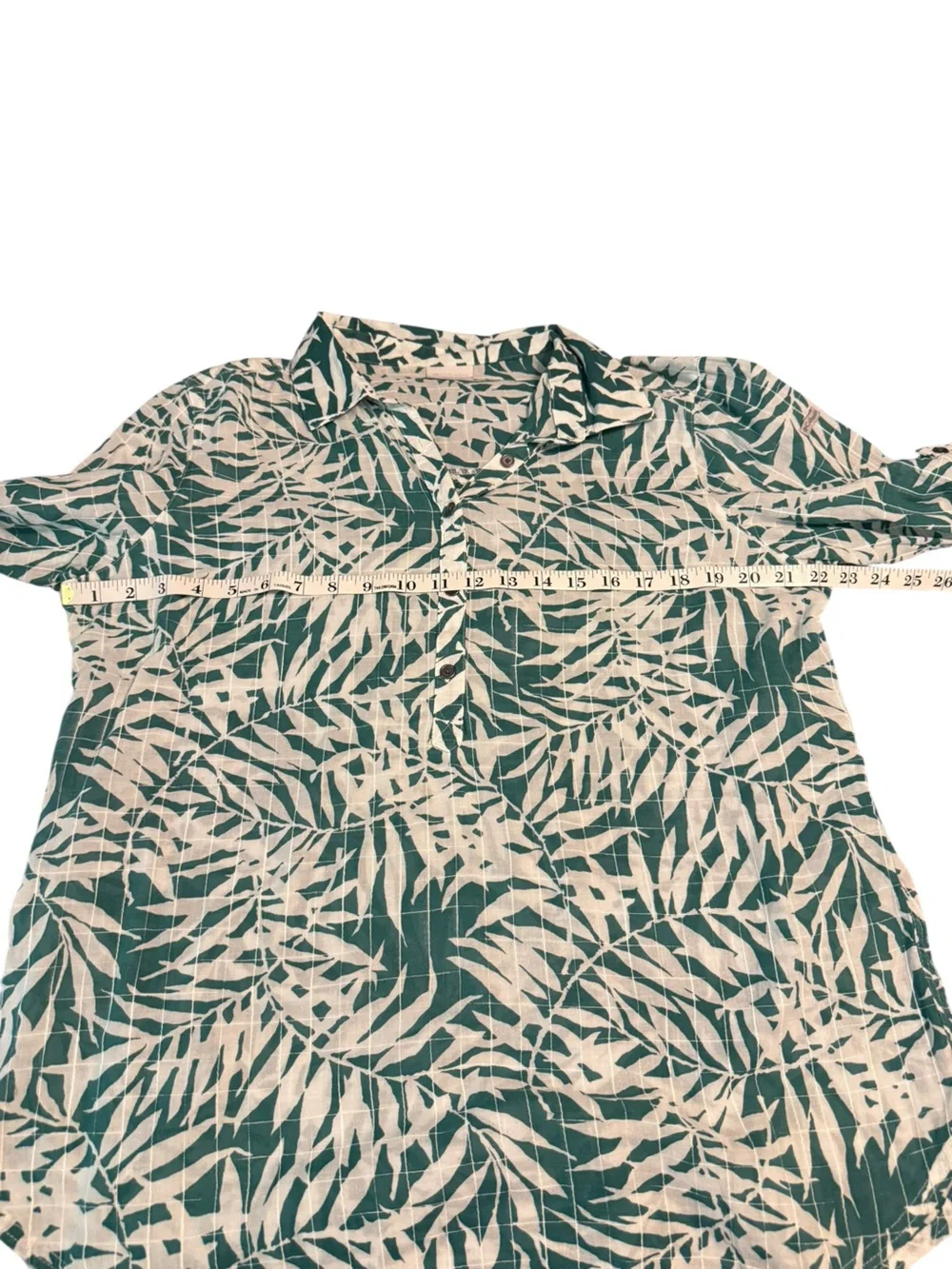 Columbia Sheer Teal & White Leaf-Print Partial Button Down Roll Tab Sleeve Shirt